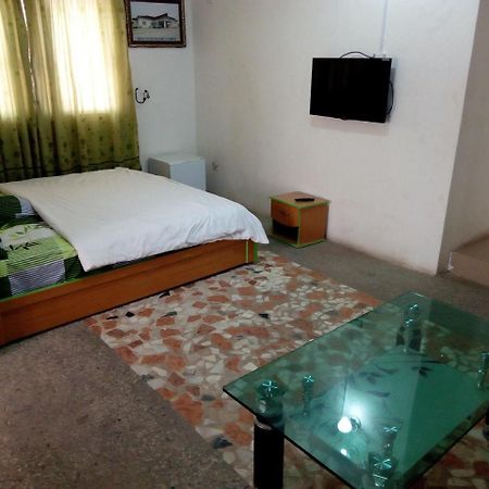 Royal Green Guest House Abeokuta Buitenkant foto