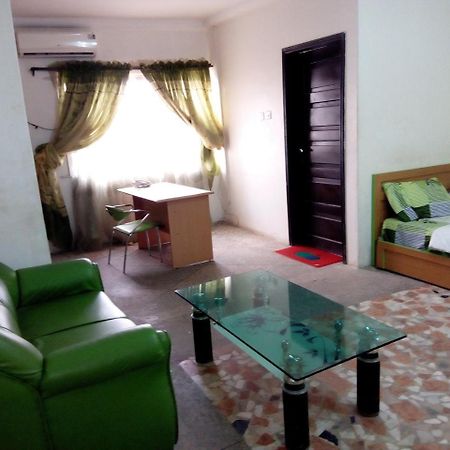 Royal Green Guest House Abeokuta Buitenkant foto