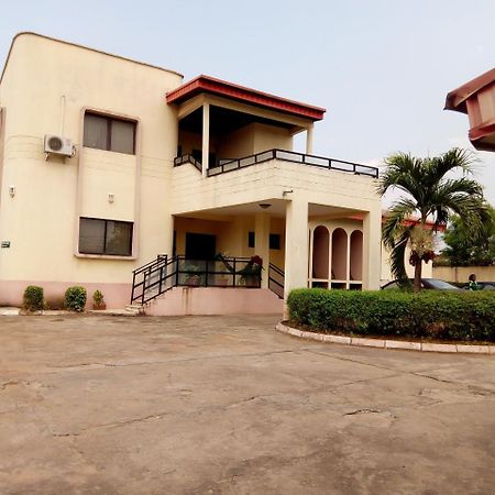 Royal Green Guest House Abeokuta Buitenkant foto