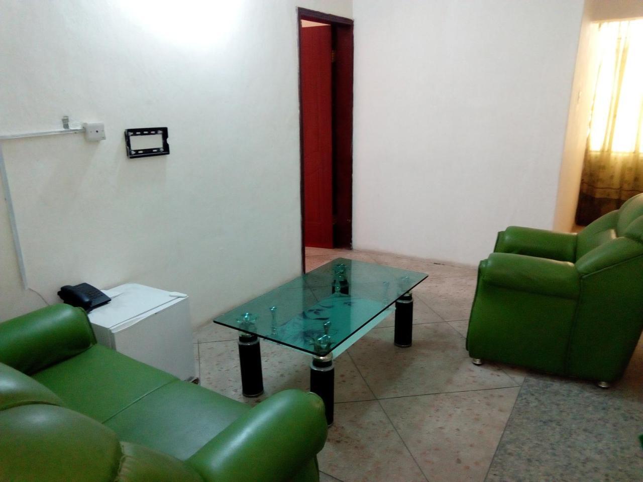 Royal Green Guest House Abeokuta Buitenkant foto