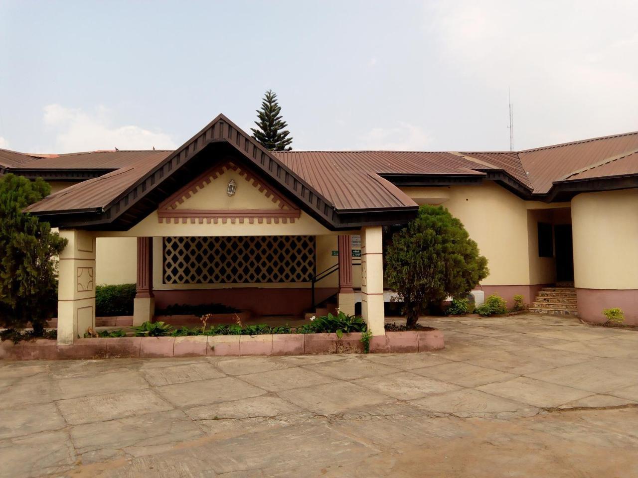 Royal Green Guest House Abeokuta Buitenkant foto