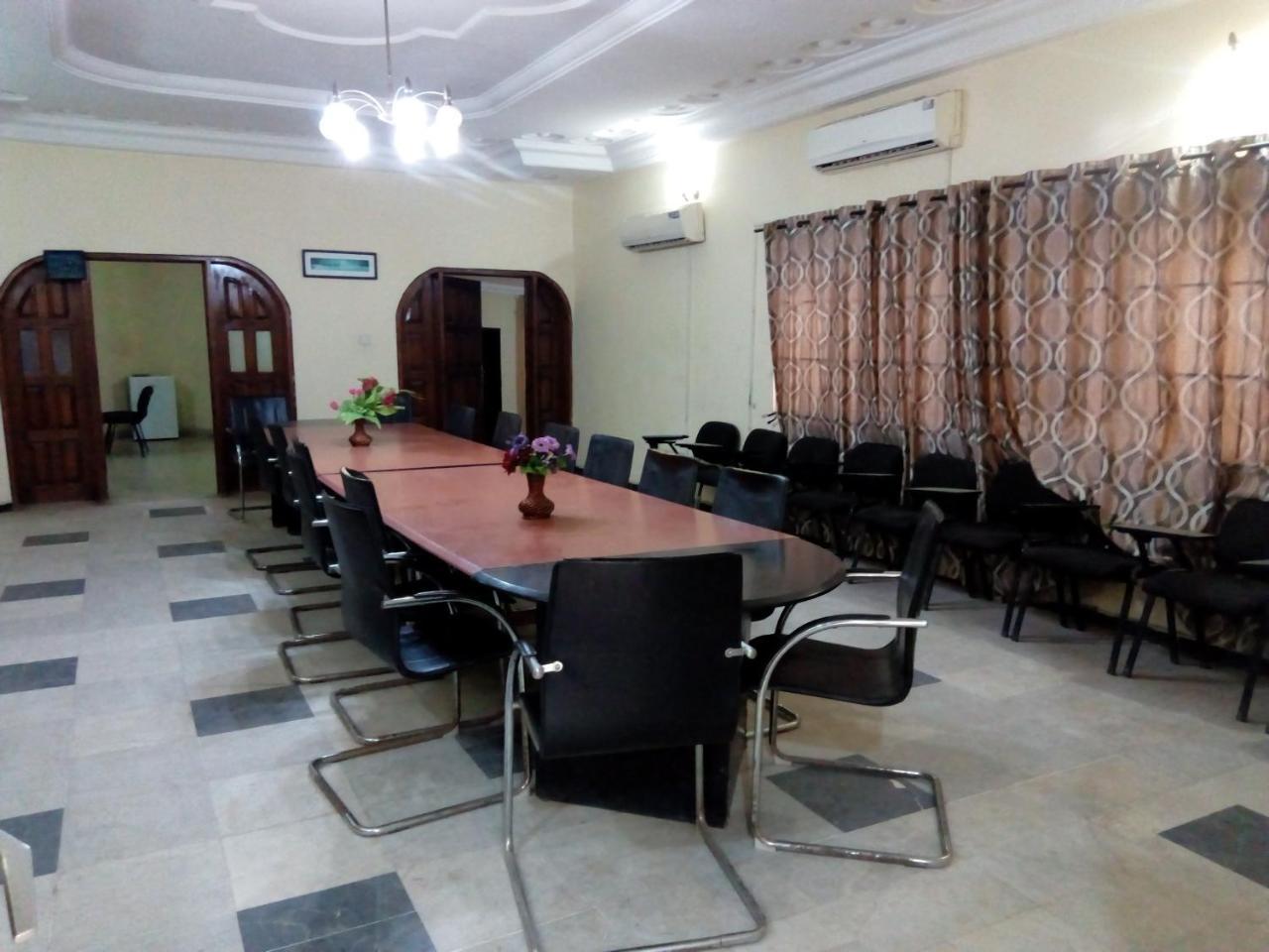 Royal Green Guest House Abeokuta Buitenkant foto